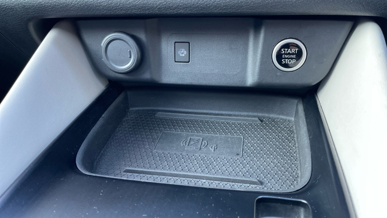 Nissan Qashqai 1.3 DiG-T MH 158 Tekna 5dr Xtronic Petrol Hatchback